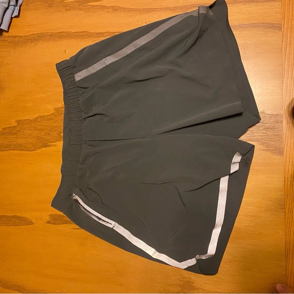 Grey Lululemon Men’s Running Shorts Medium - Picture 2 of 3